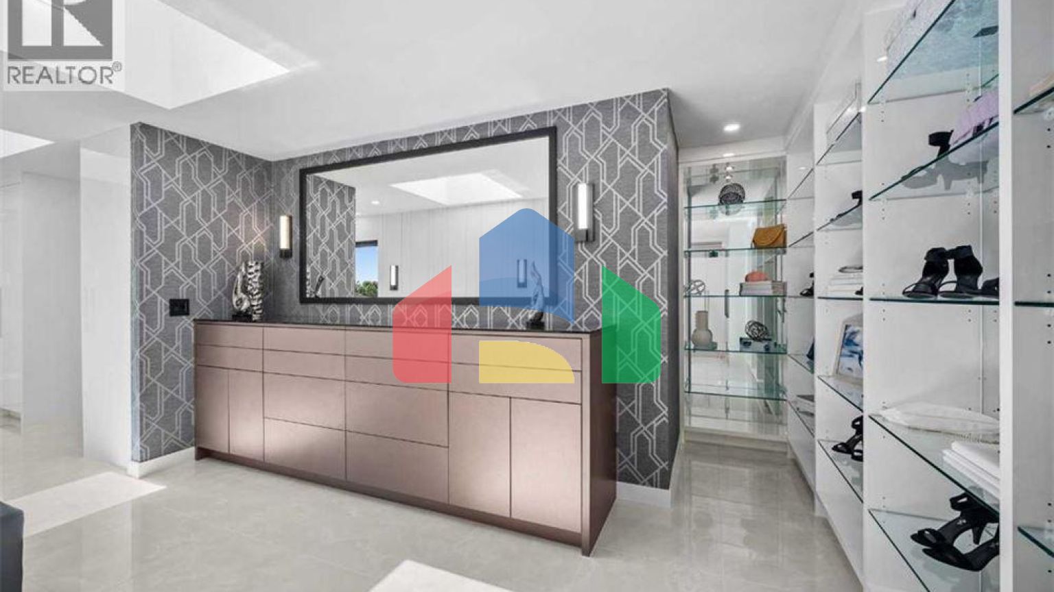 Residential - Single Family Home - Calgary, Canada - Canada