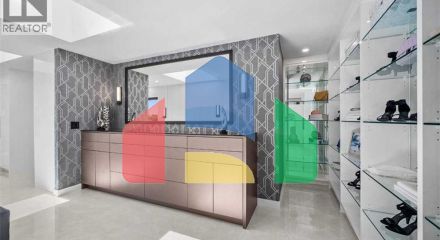 Residential - Single Family Home - Calgary, Canada - Canada