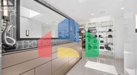 Residential - Single Family Home - Calgary, Canada - Canada