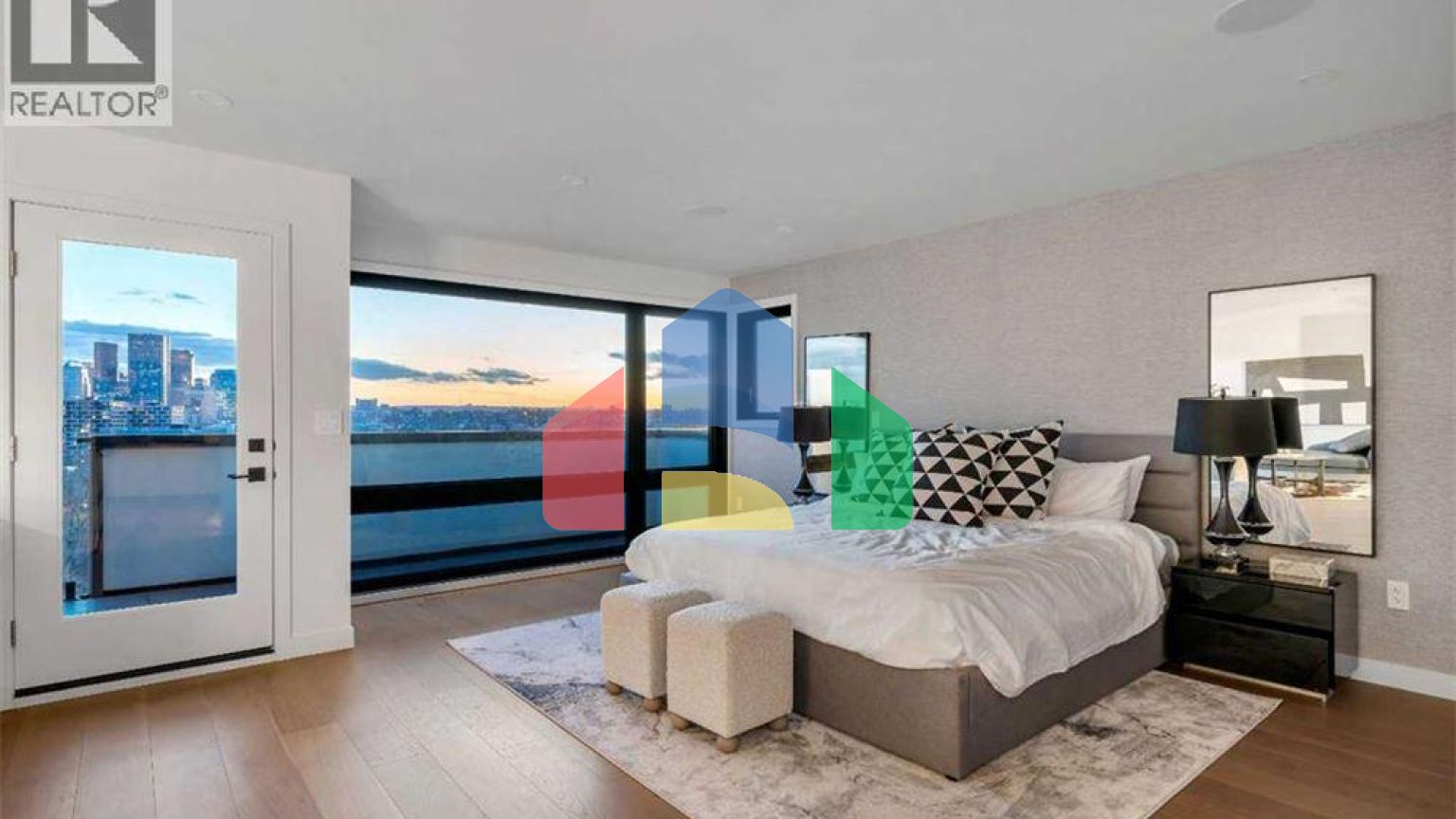 Residential - Single Family Home - Calgary, Canada - Canada