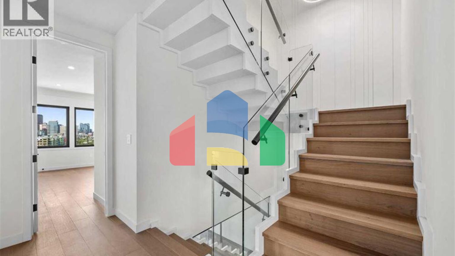 Residential - Single Family Home - Calgary, Canada - Canada