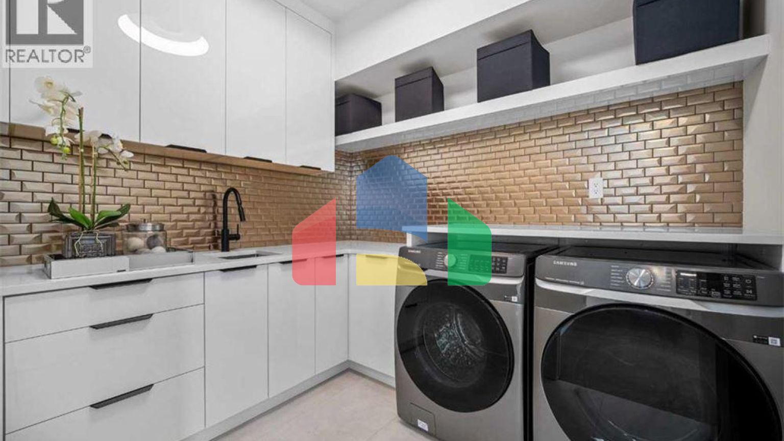 Residential - Single Family Home - Calgary, Canada - Canada