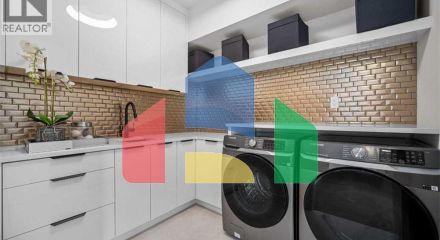 Residential - Single Family Home - Calgary, Canada - Canada