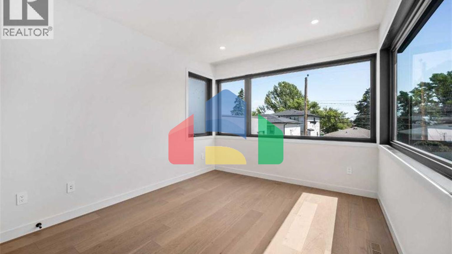 Residential - Single Family Home - Calgary, Canada - Canada