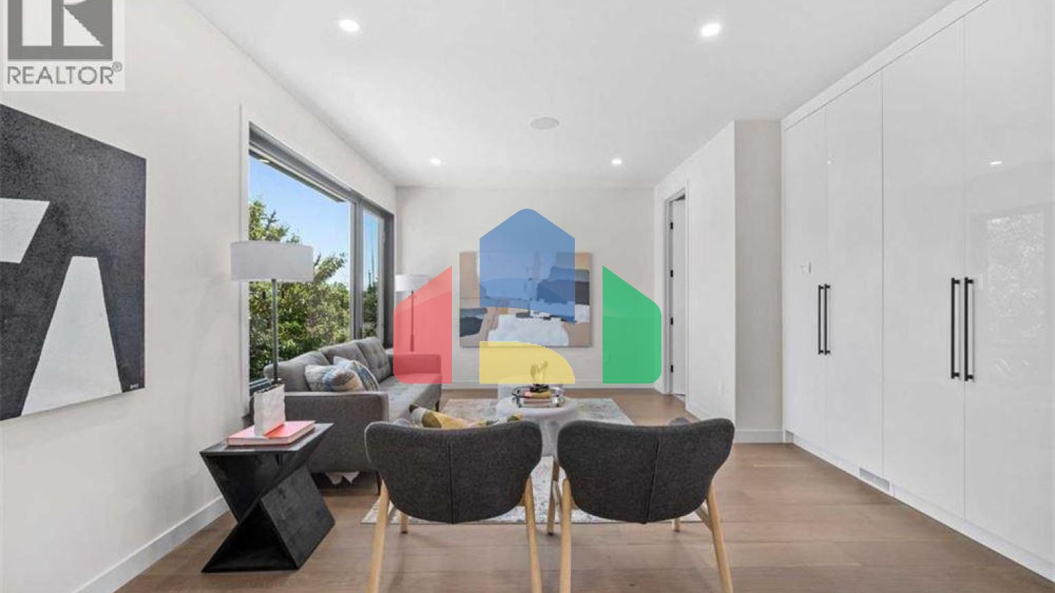 Residential - Single Family Home - Calgary, Canada - Canada