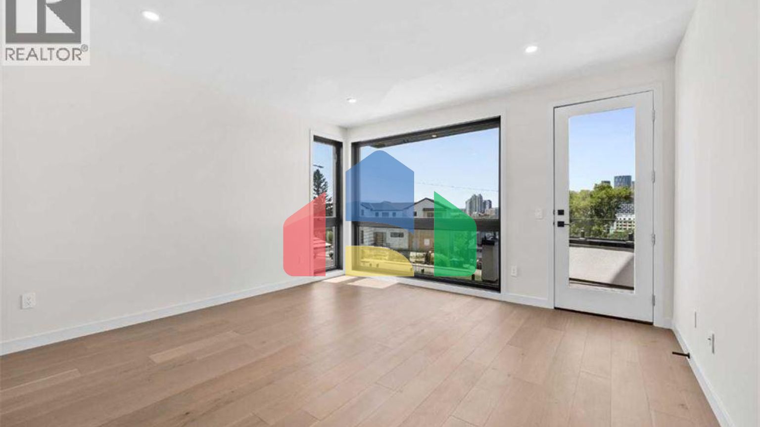 Residential - Single Family Home - Calgary, Canada - Canada