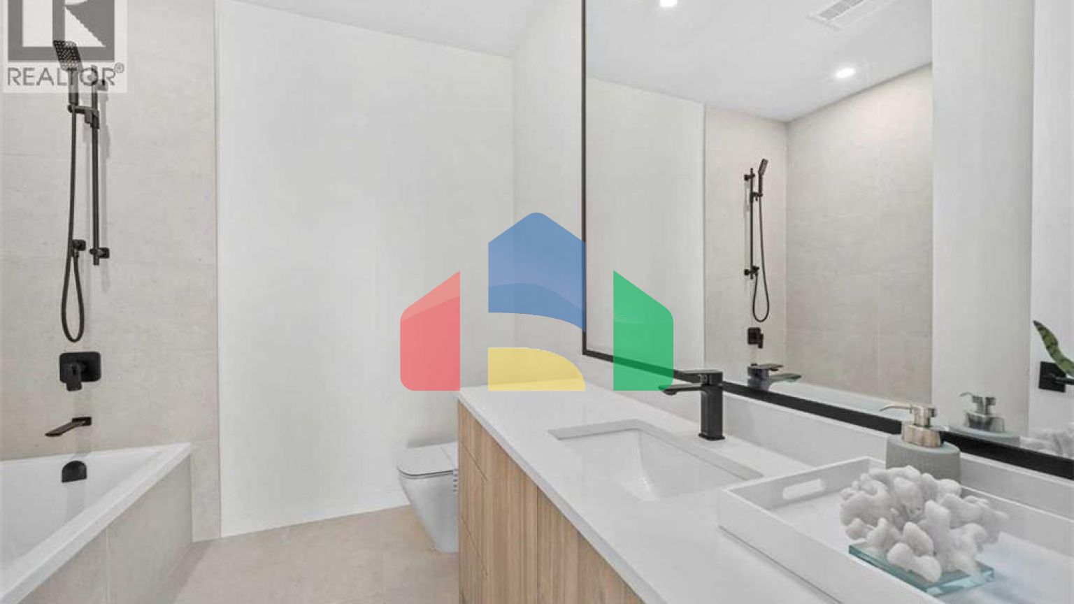 Residential - Single Family Home - Calgary, Canada - Canada