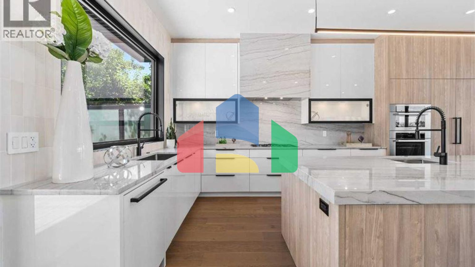 Residential - Single Family Home - Calgary, Canada - Canada