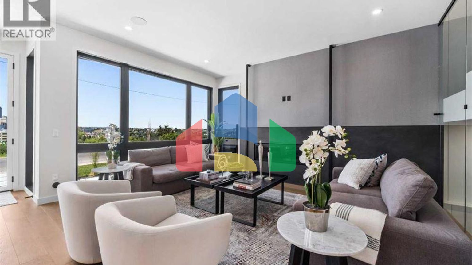 Residential - Single Family Home - Calgary, Canada - Canada