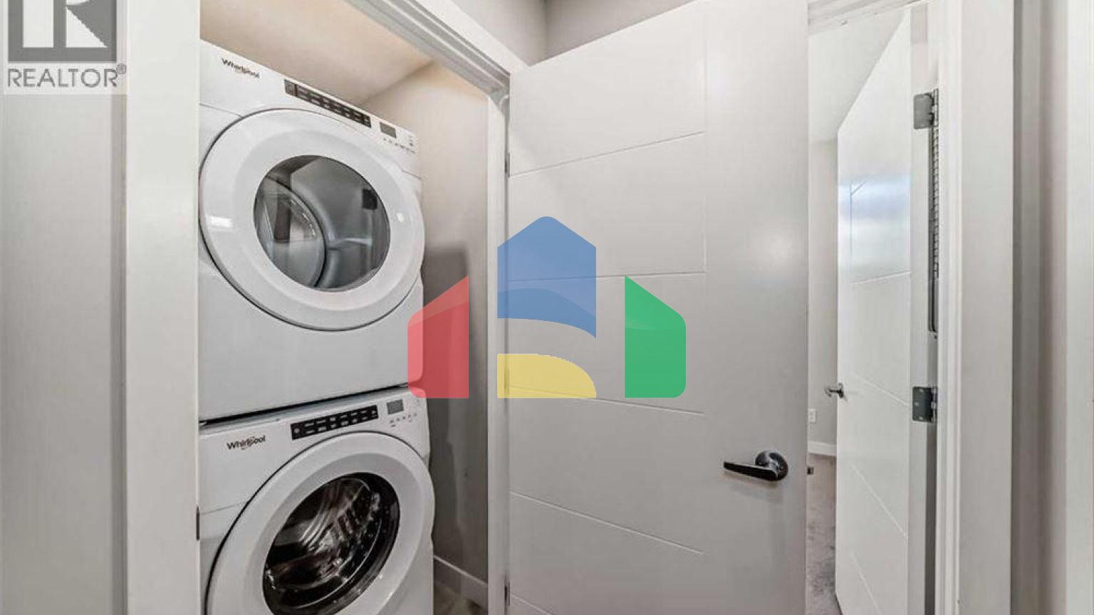 Residential - Single Family Home - Calgary, Canada - Canada