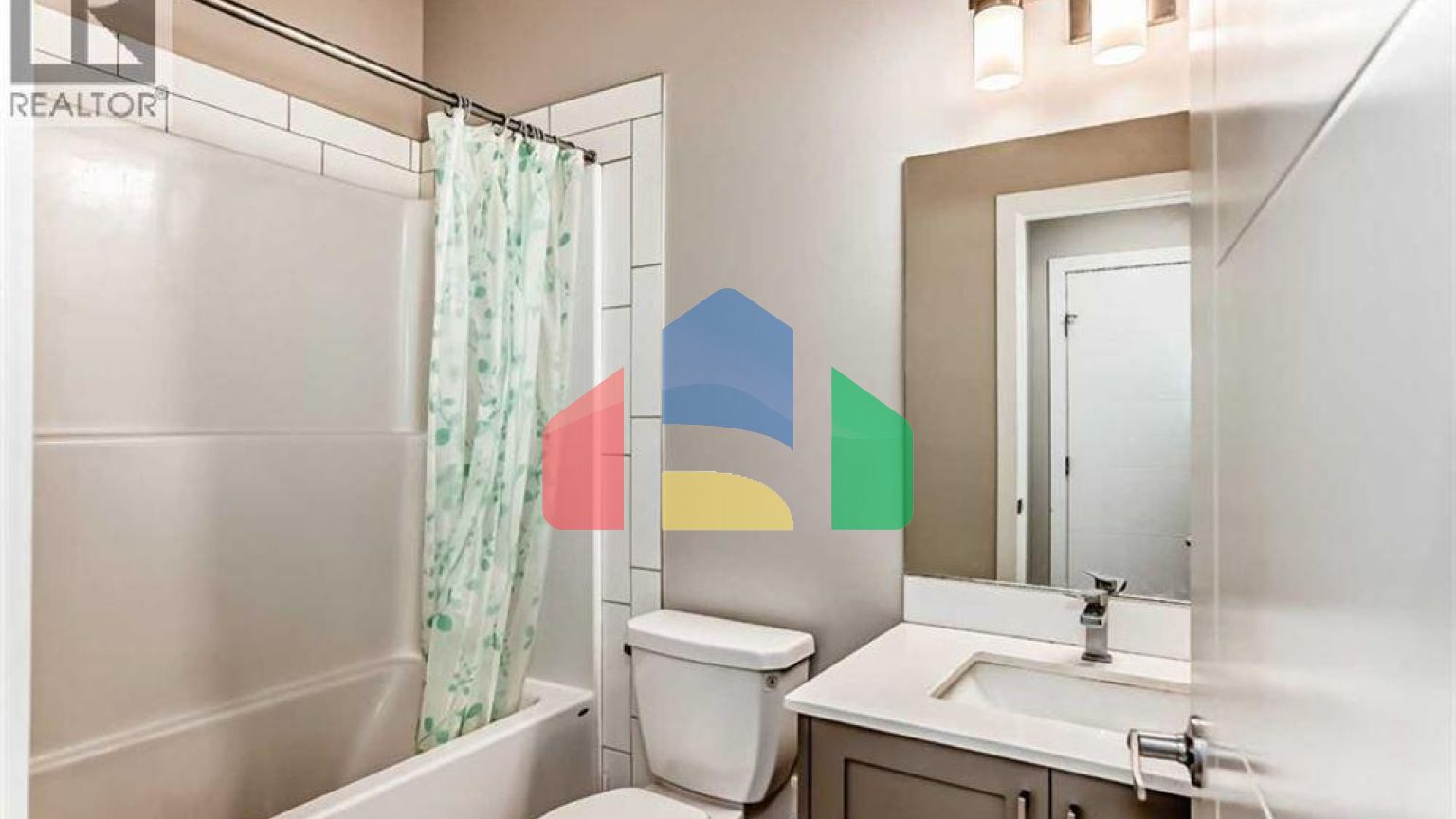 Residential - Single Family Home - Calgary, Canada - Canada