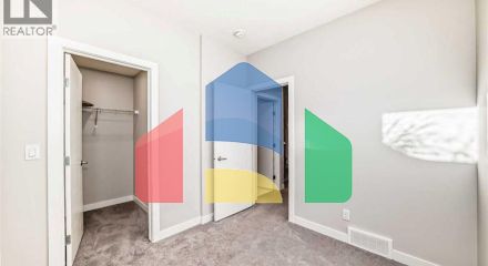 Residential - Single Family Home - Calgary, Canada - Canada