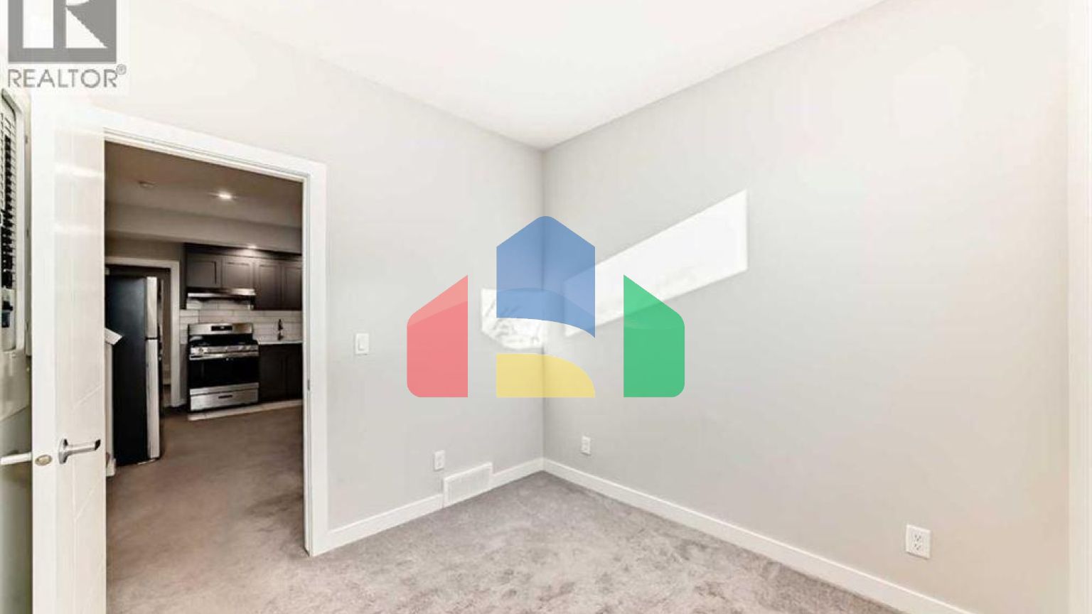 Residential - Single Family Home - Calgary, Canada - Canada