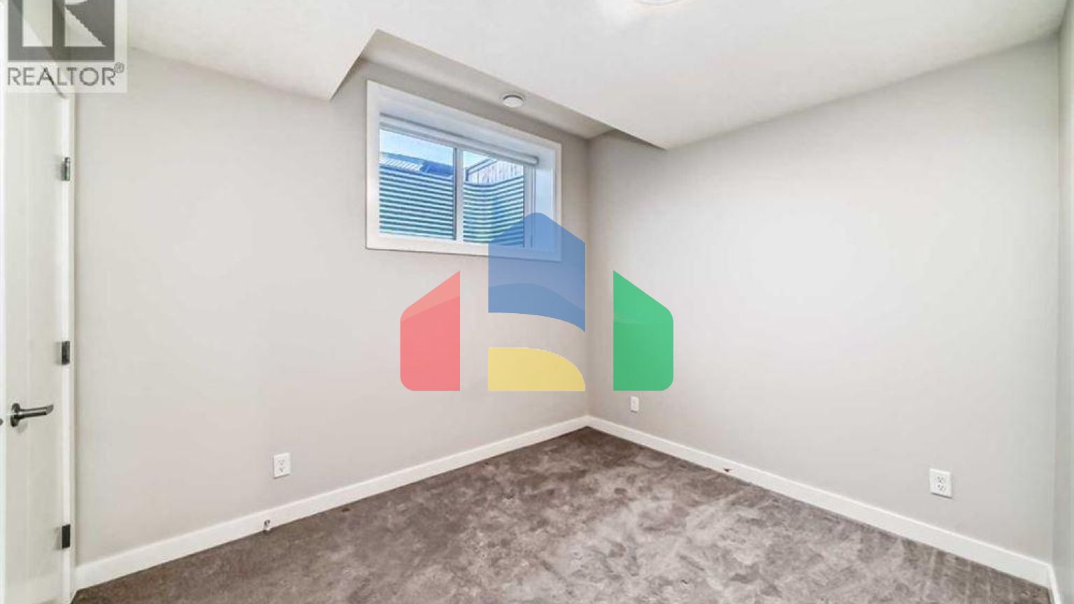 Residential - Single Family Home - Calgary, Canada - Canada