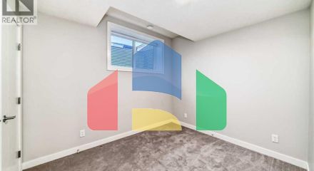 Residential - Single Family Home - Calgary, Canada - Canada