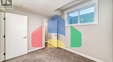 Residential - Single Family Home - Calgary, Canada - Canada