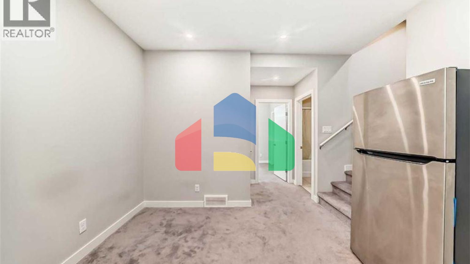 Residential - Single Family Home - Calgary, Canada - Canada