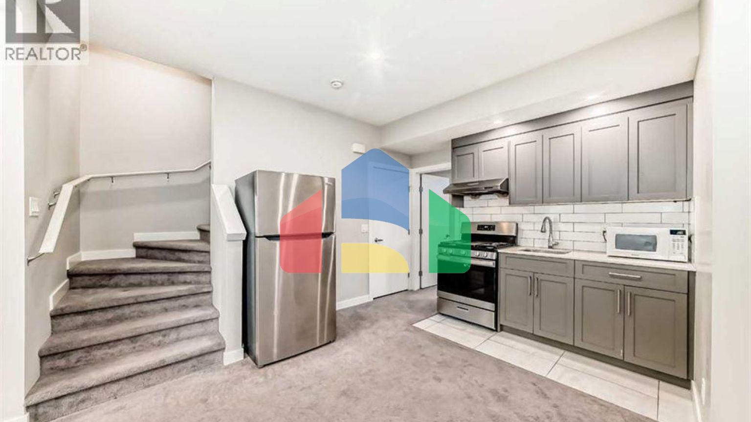 Residential - Single Family Home - Calgary, Canada - Canada