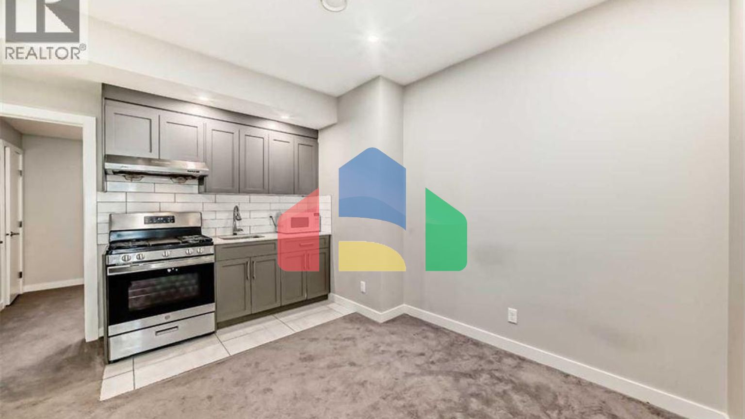 Residential - Single Family Home - Calgary, Canada - Canada