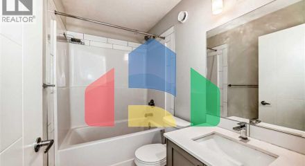 Residential - Single Family Home - Calgary, Canada - Canada