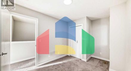 Residential - Single Family Home - Calgary, Canada - Canada