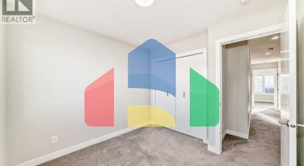 Residential - Single Family Home - Calgary, Canada - Canada