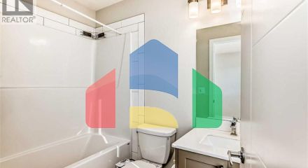 Residential - Single Family Home - Calgary, Canada - Canada