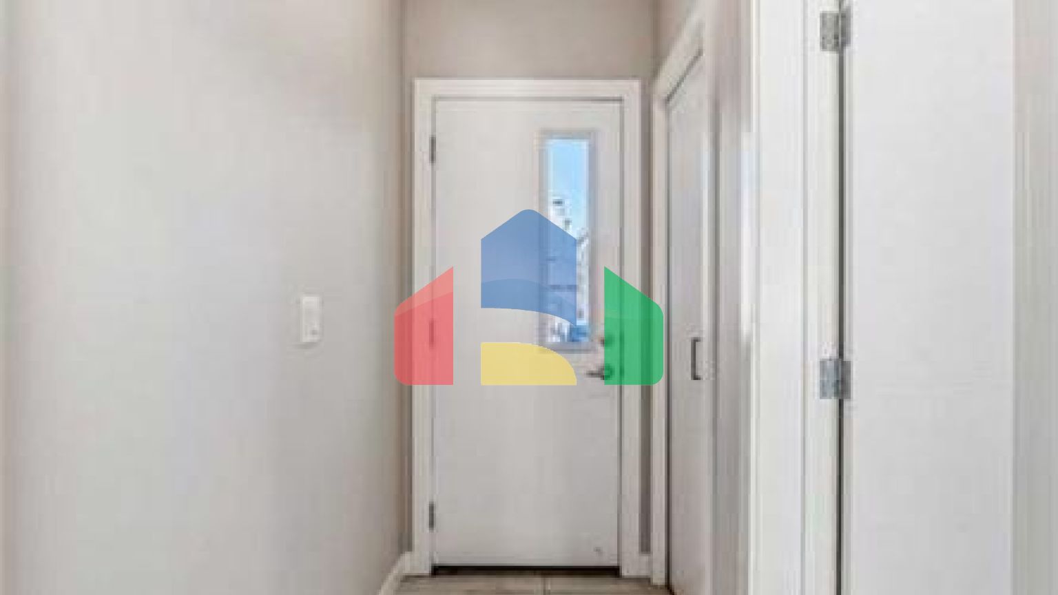 Residential - Single Family Home - Calgary, Canada - Canada