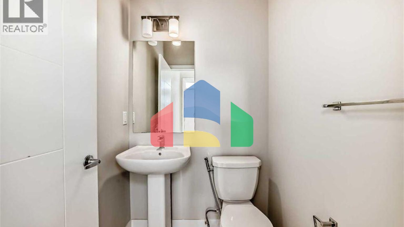 Residential - Single Family Home - Calgary, Canada - Canada