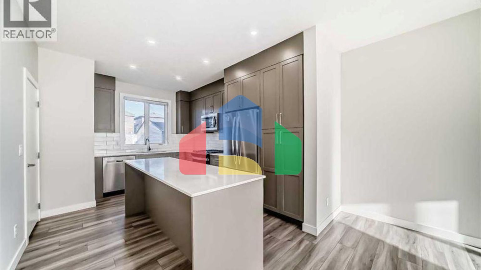 Residential - Single Family Home - Calgary, Canada - Canada