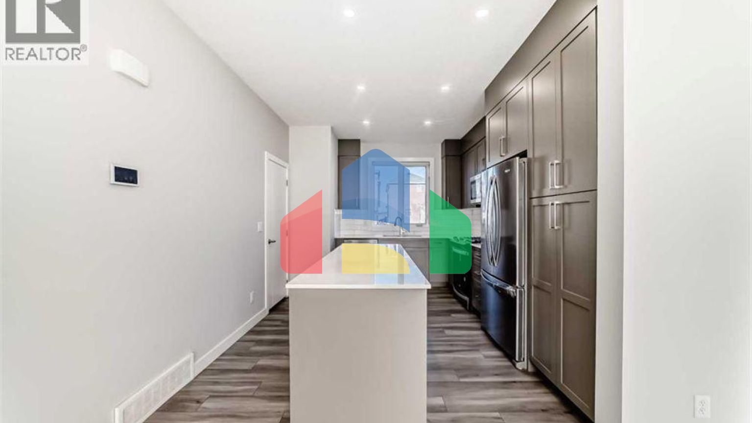 Residential - Single Family Home - Calgary, Canada - Canada