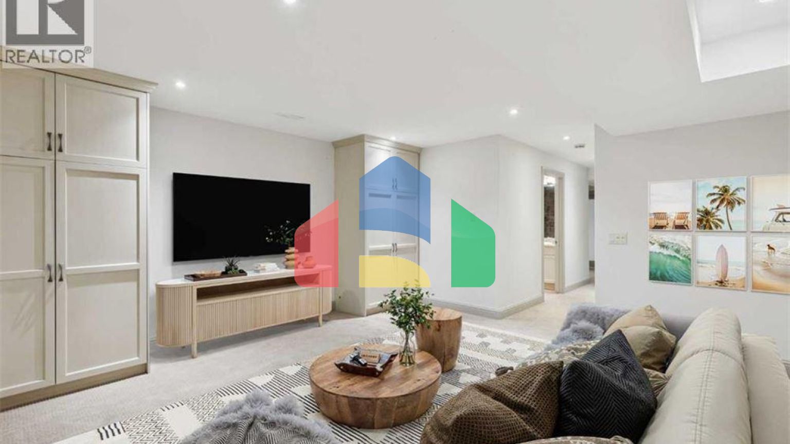 Residential - Single Family Home - Calgary, Canada - Canada