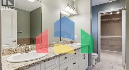 Residential - Single Family Home - Calgary, Canada - Canada