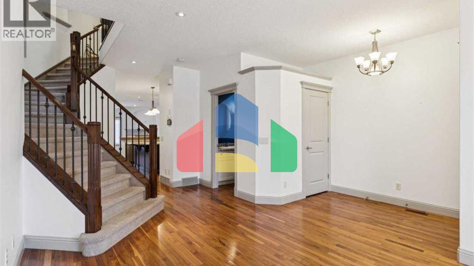 Residential - Single Family Home - Calgary, Canada - Canada