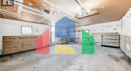 Residential - Single Family Home - Calgary, Canada - Canada