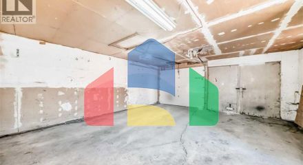 Residential - Single Family Home - Calgary, Canada - Canada