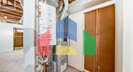 Residential - Single Family Home - Calgary, Canada - Canada