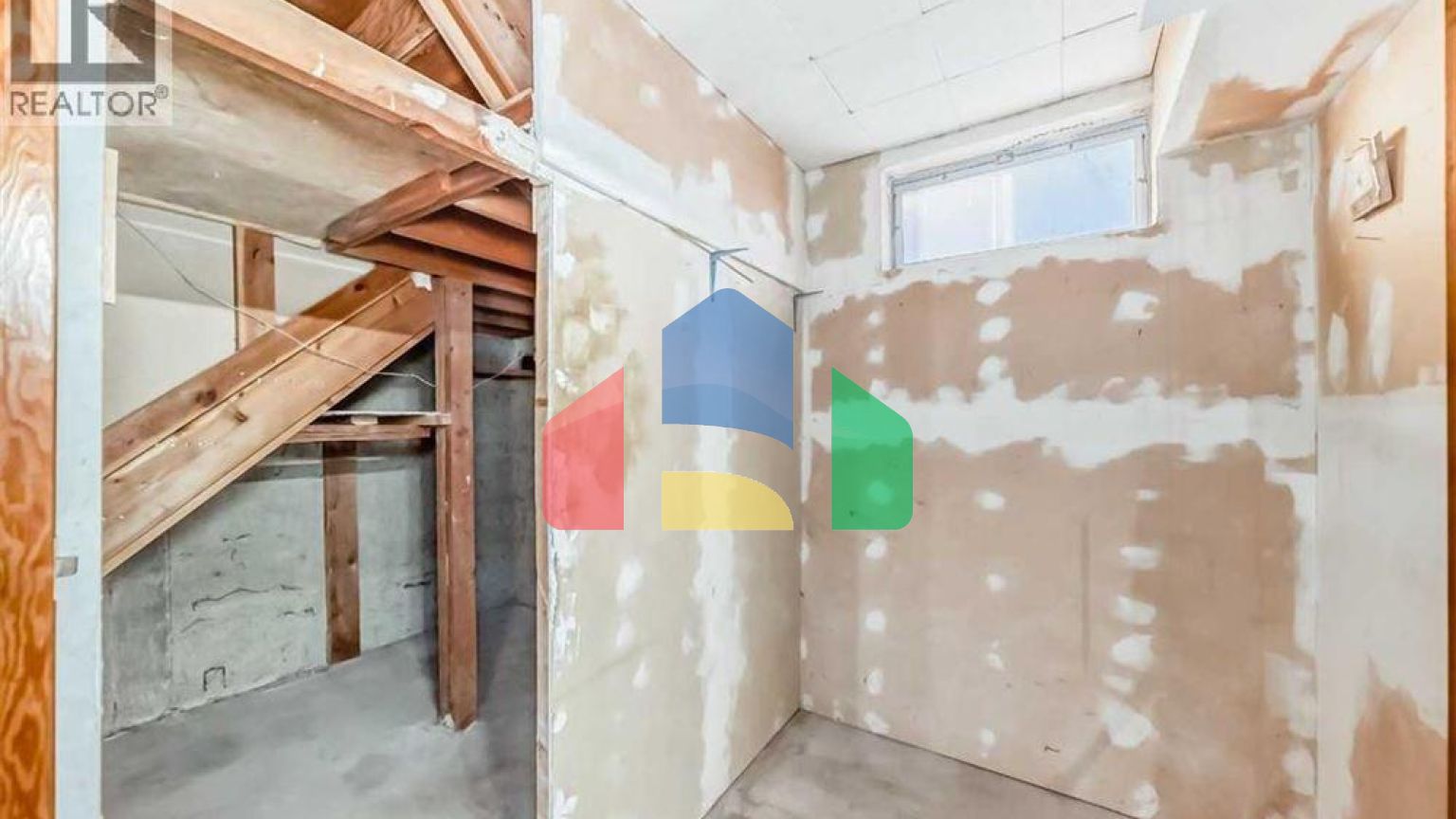 Residential - Single Family Home - Calgary, Canada - Canada