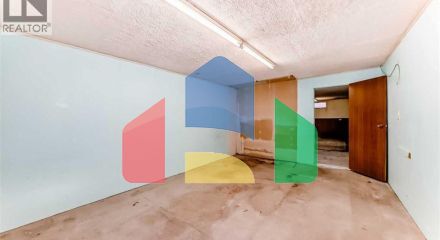 Residential - Single Family Home - Calgary, Canada - Canada