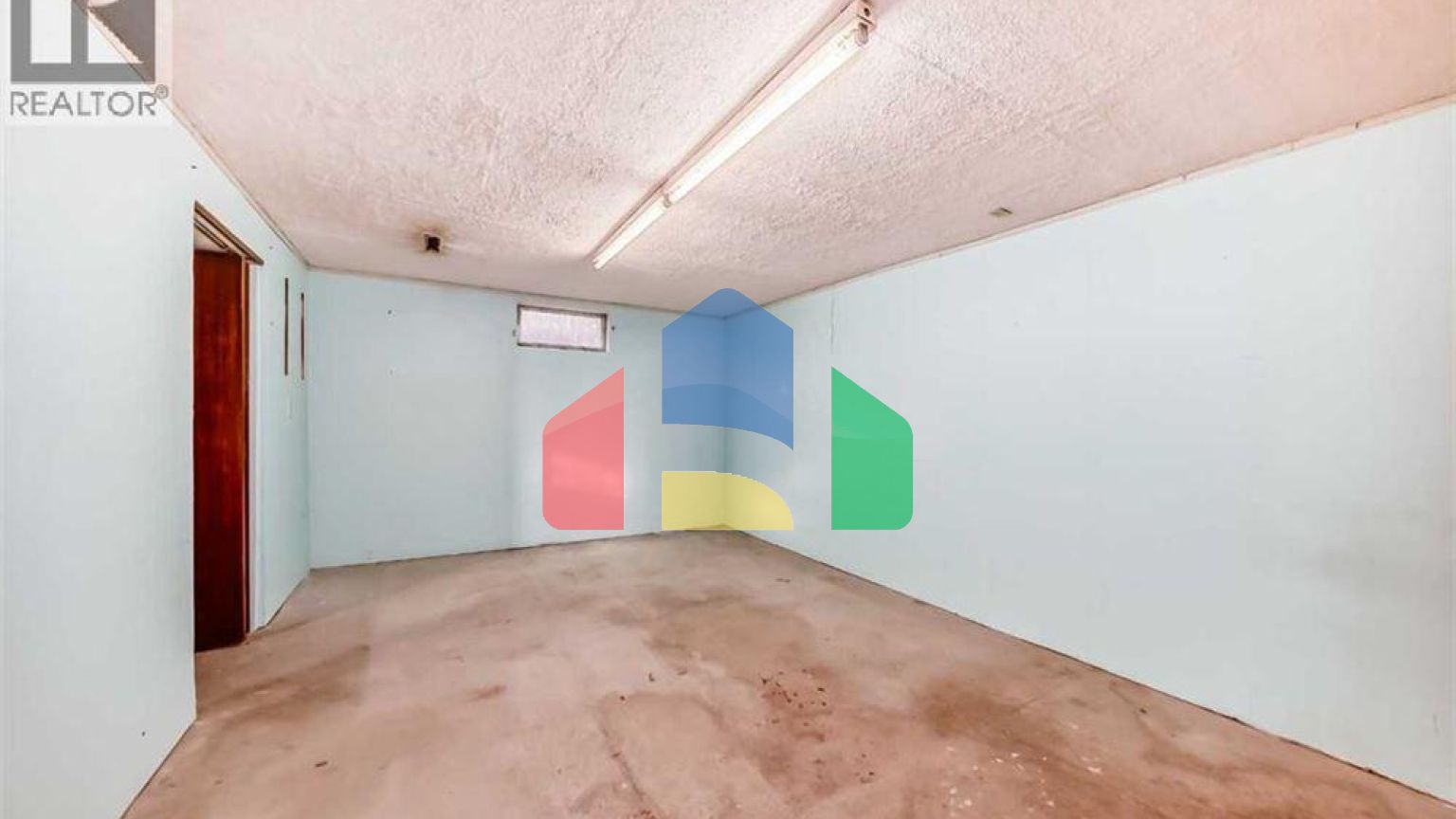 Residential - Single Family Home - Calgary, Canada - Canada