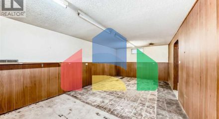 Residential - Single Family Home - Calgary, Canada - Canada