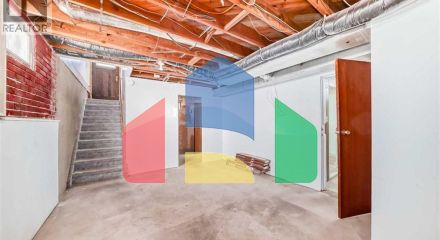 Residential - Single Family Home - Calgary, Canada - Canada