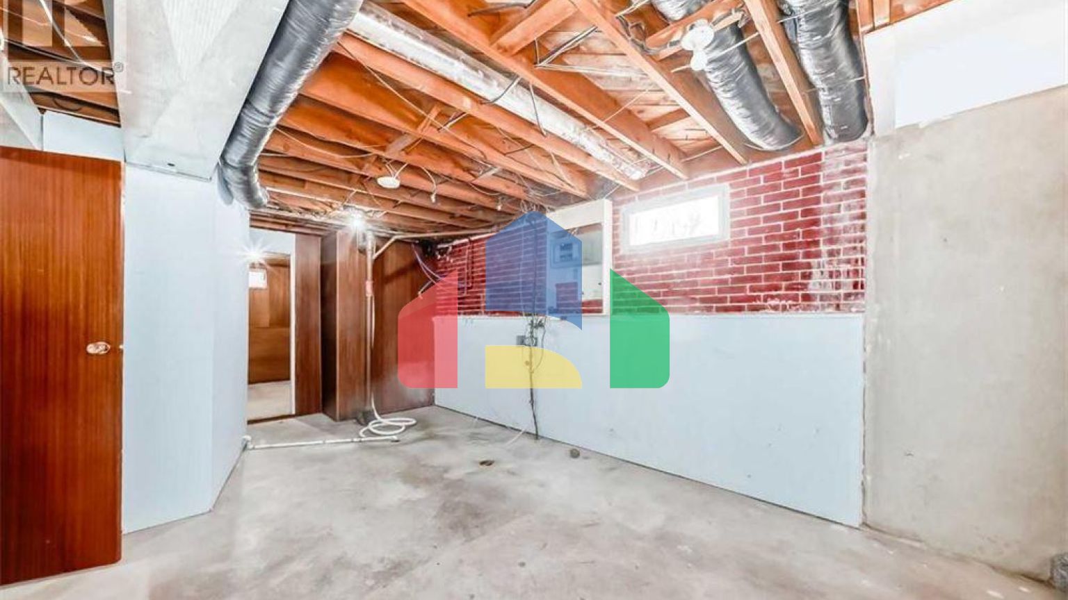 Residential - Single Family Home - Calgary, Canada - Canada