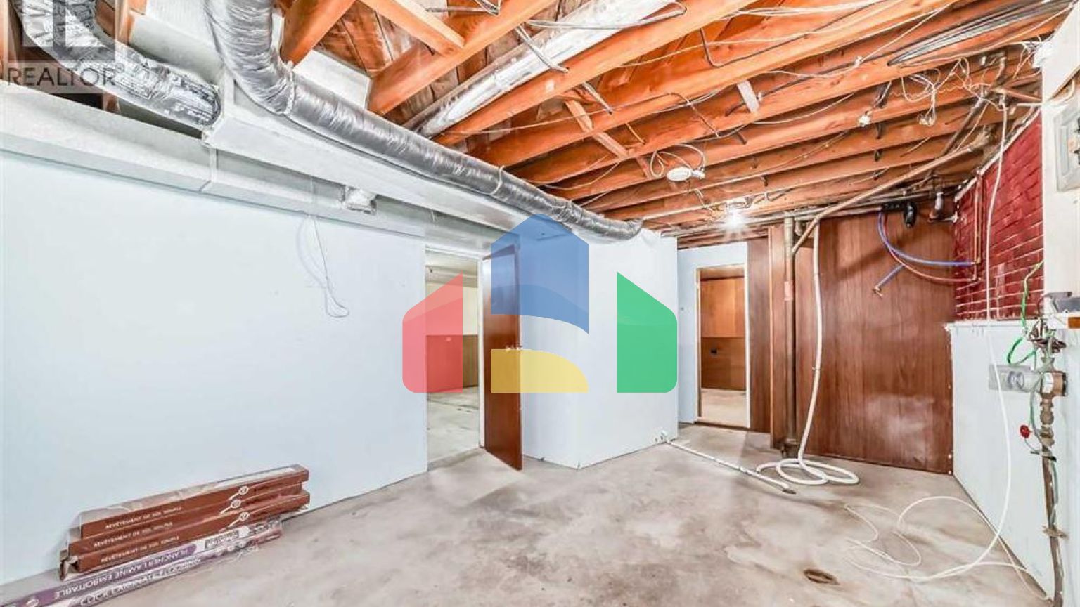 Residential - Single Family Home - Calgary, Canada - Canada