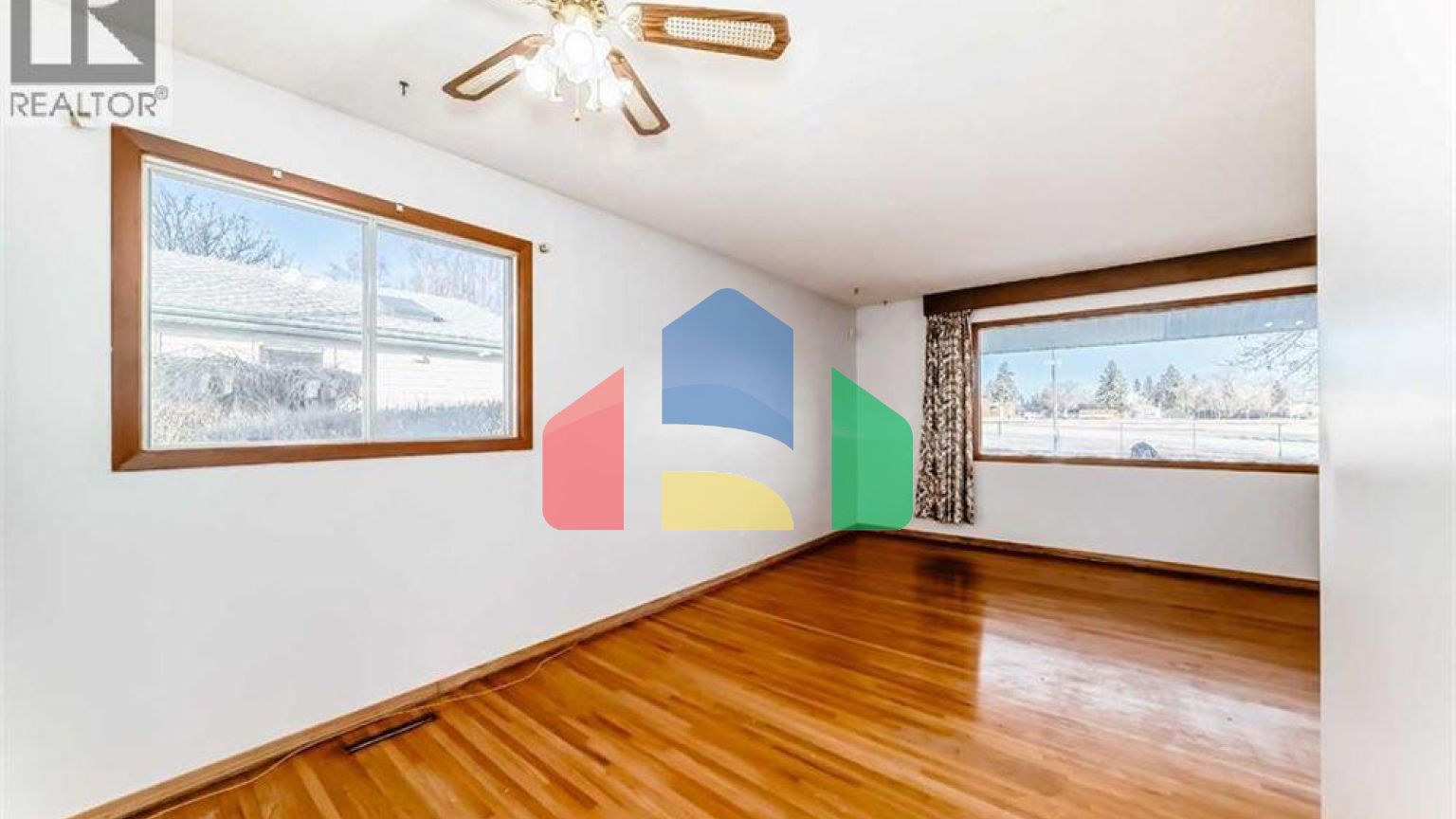 Residential - Single Family Home - Calgary, Canada - Canada