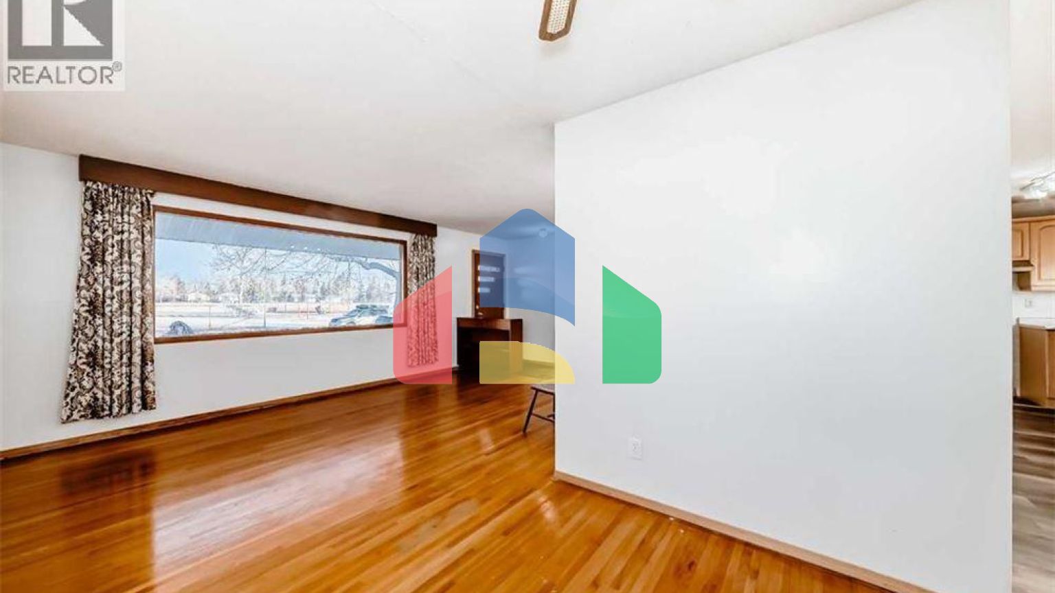 Residential - Single Family Home - Calgary, Canada - Canada