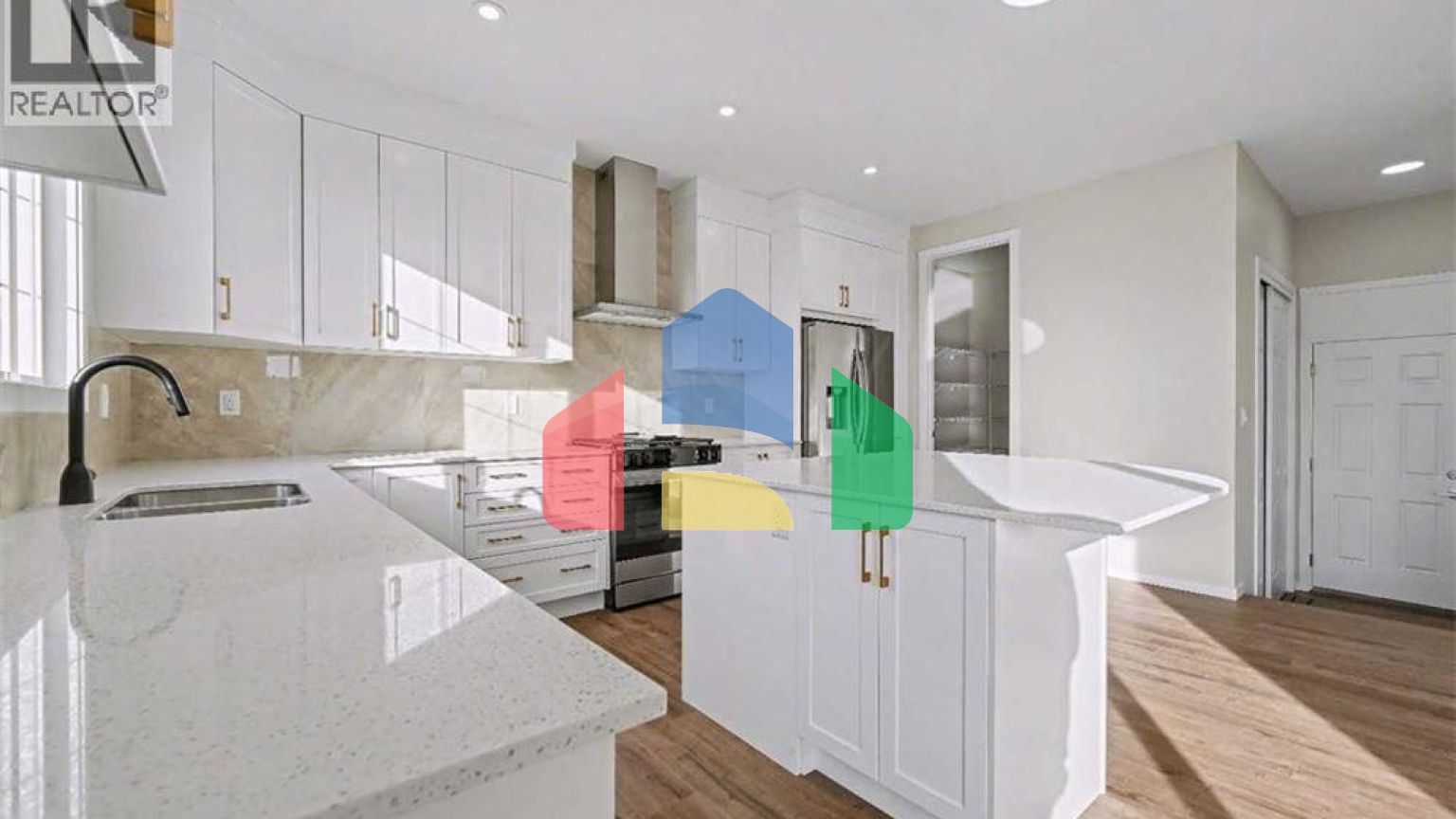 Residential - Single Family Home - Calgary, Canada - Canada