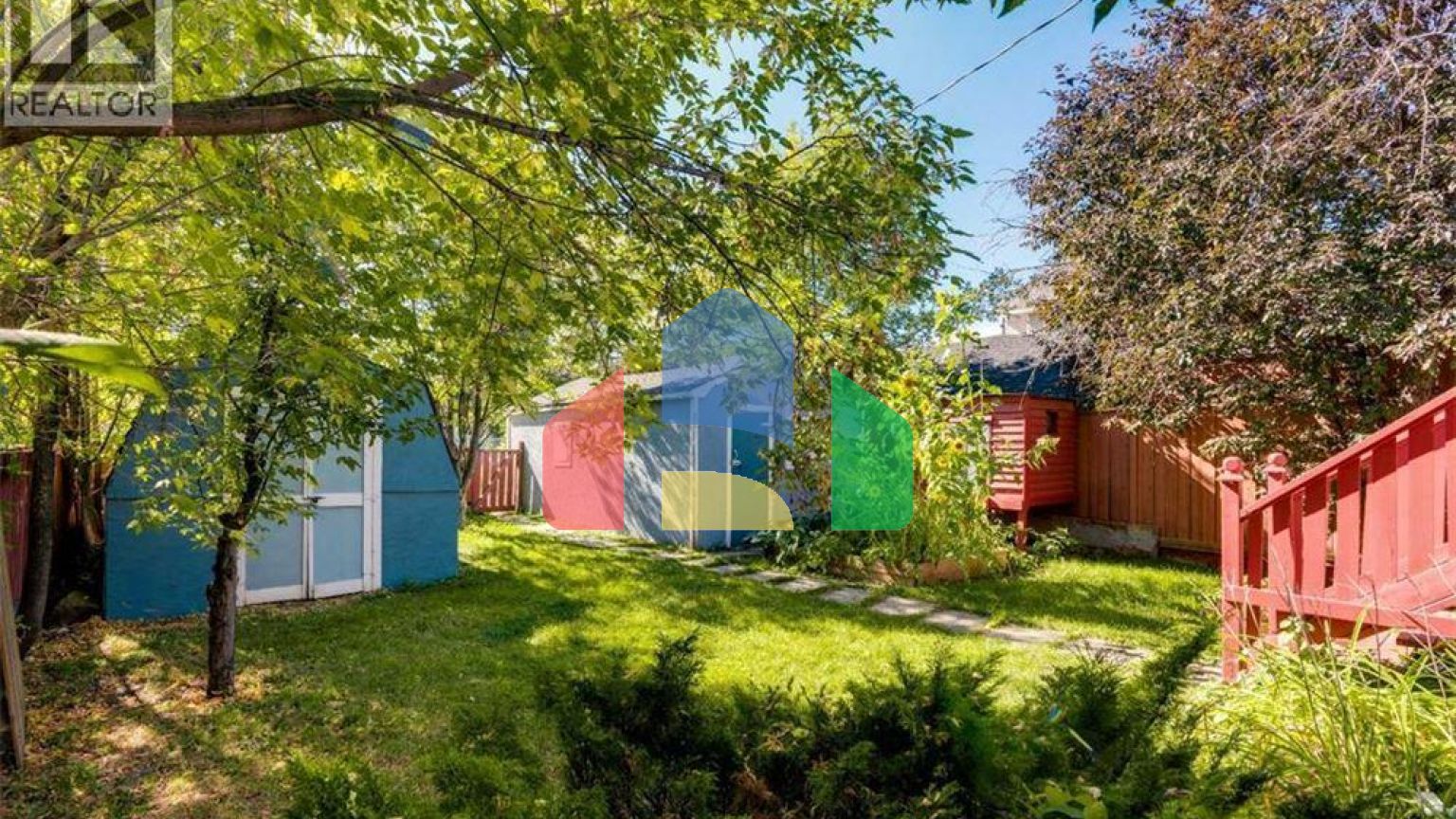 Residential - Single Family Home - Calgary, Canada - Canada