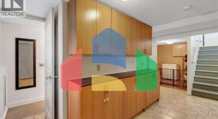 Residential - Single Family Home - Calgary, Canada - Canada