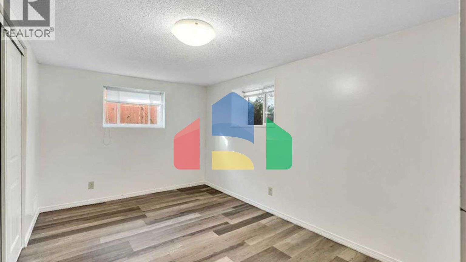 Residential - Single Family Home - Calgary, Canada - Canada